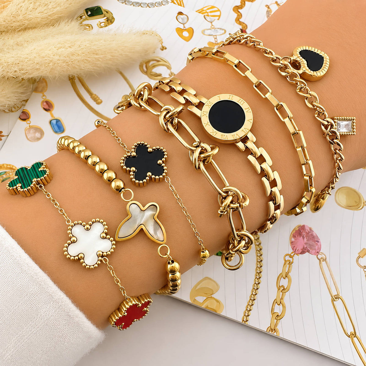 Amore Heart Charm Bracelet | 18K Gold Plated Stainless Steel | JVNXII & CO.