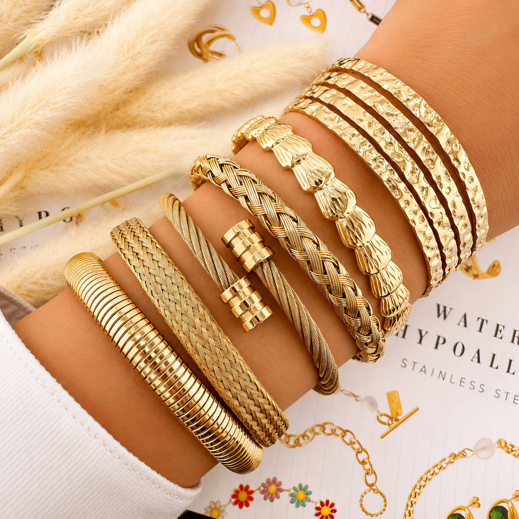 Twisted Cable Cuff Bracelet | 18K Gold Plated Steel | JVNXII & CO.