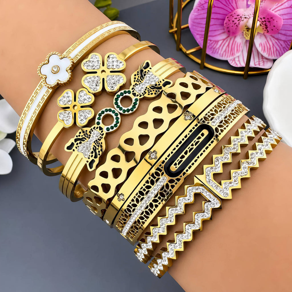 Meadow Flower Bangle Bracelet | 18K Gold Plated Stainless Steel | JVNXII & CO.