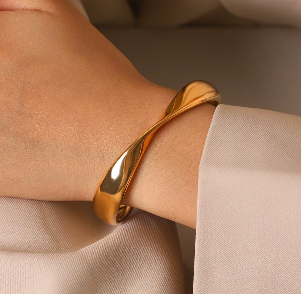 Open Cuff Bangle Irregular Twisted Polished Trendy Bracelet | 18K Gold Plated Stainless Steel | JVNXII & CO.