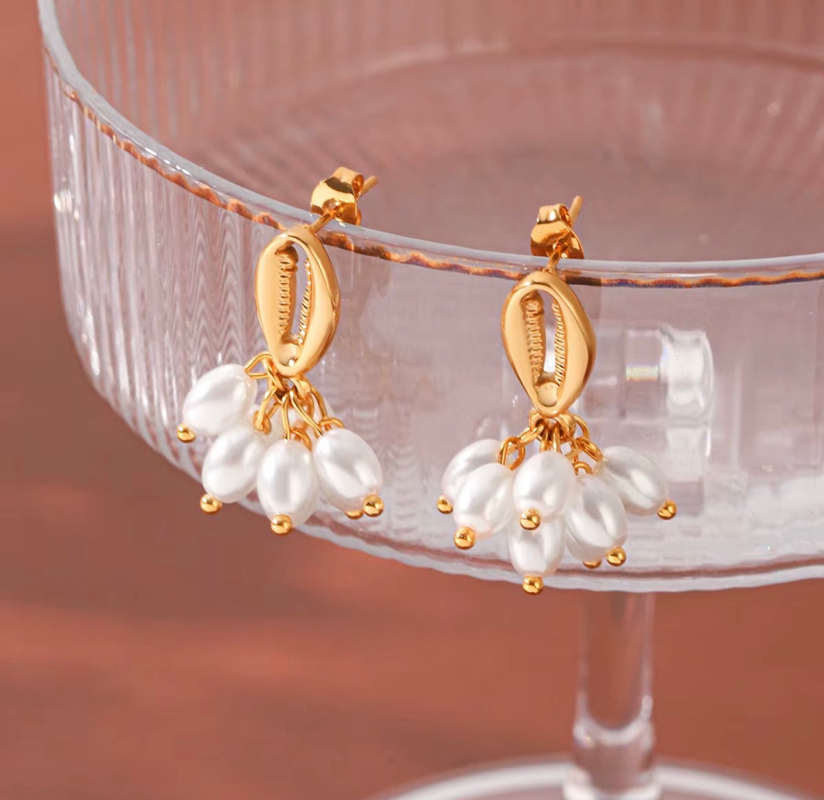 Cowrie Shell & Faux Pearl
Dangle Earrings | 18K Gold Plated Stainless Steel | JVNXII & CO.