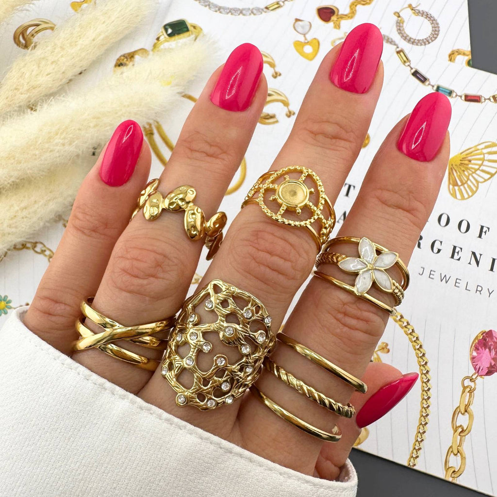 Flower Ring | 18K Gold Plated Steel | JVNXII & CO.