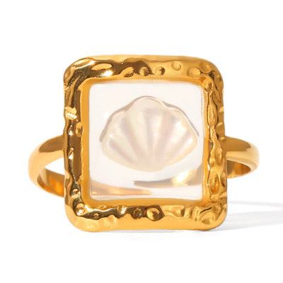 Monroe Shell Ring | 18K Gold Plated Stainless Steel | JVNXII & CO.